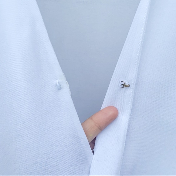 **SOLD** MICHAEL KORS Sheer Collared Blouse - Picture 6 of 8